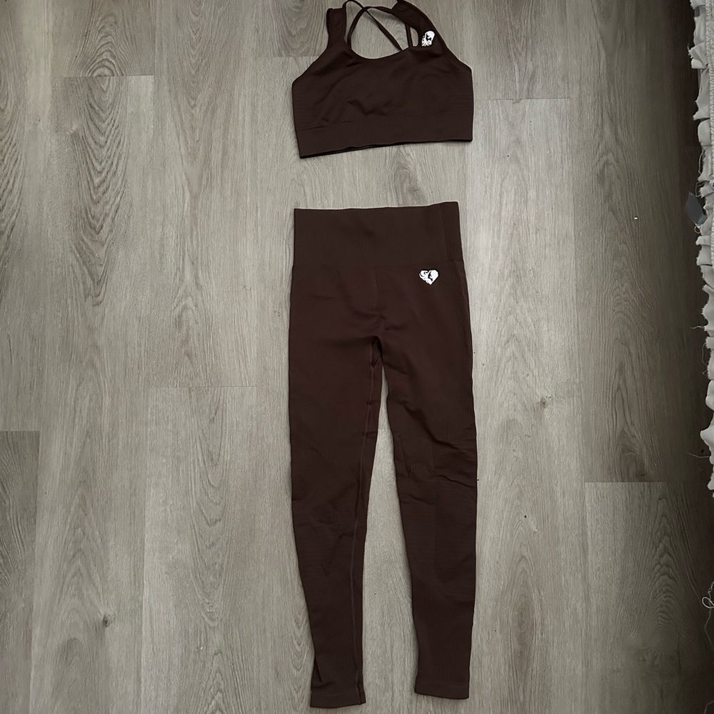 Women’s best brown workout set